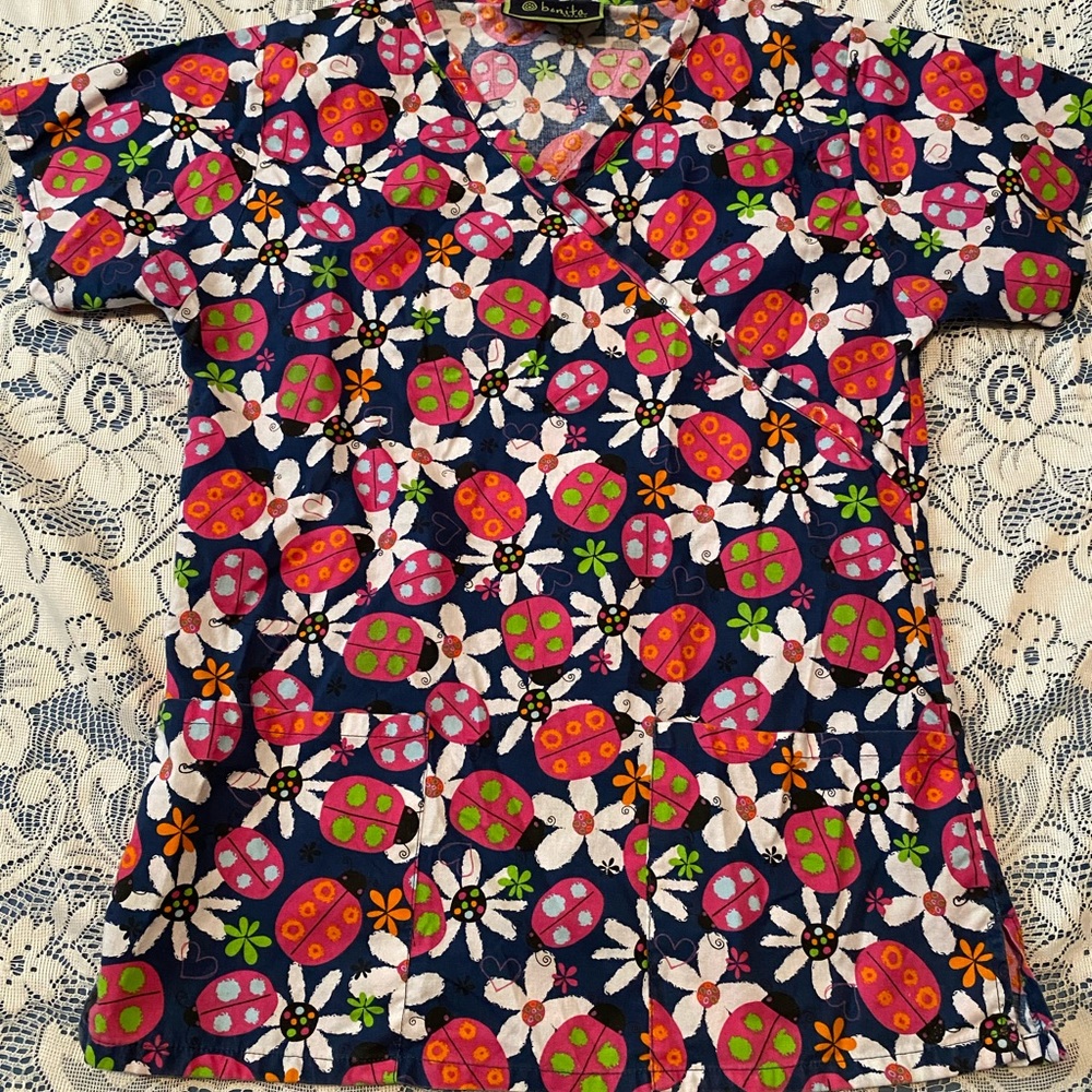 Floral scrub top